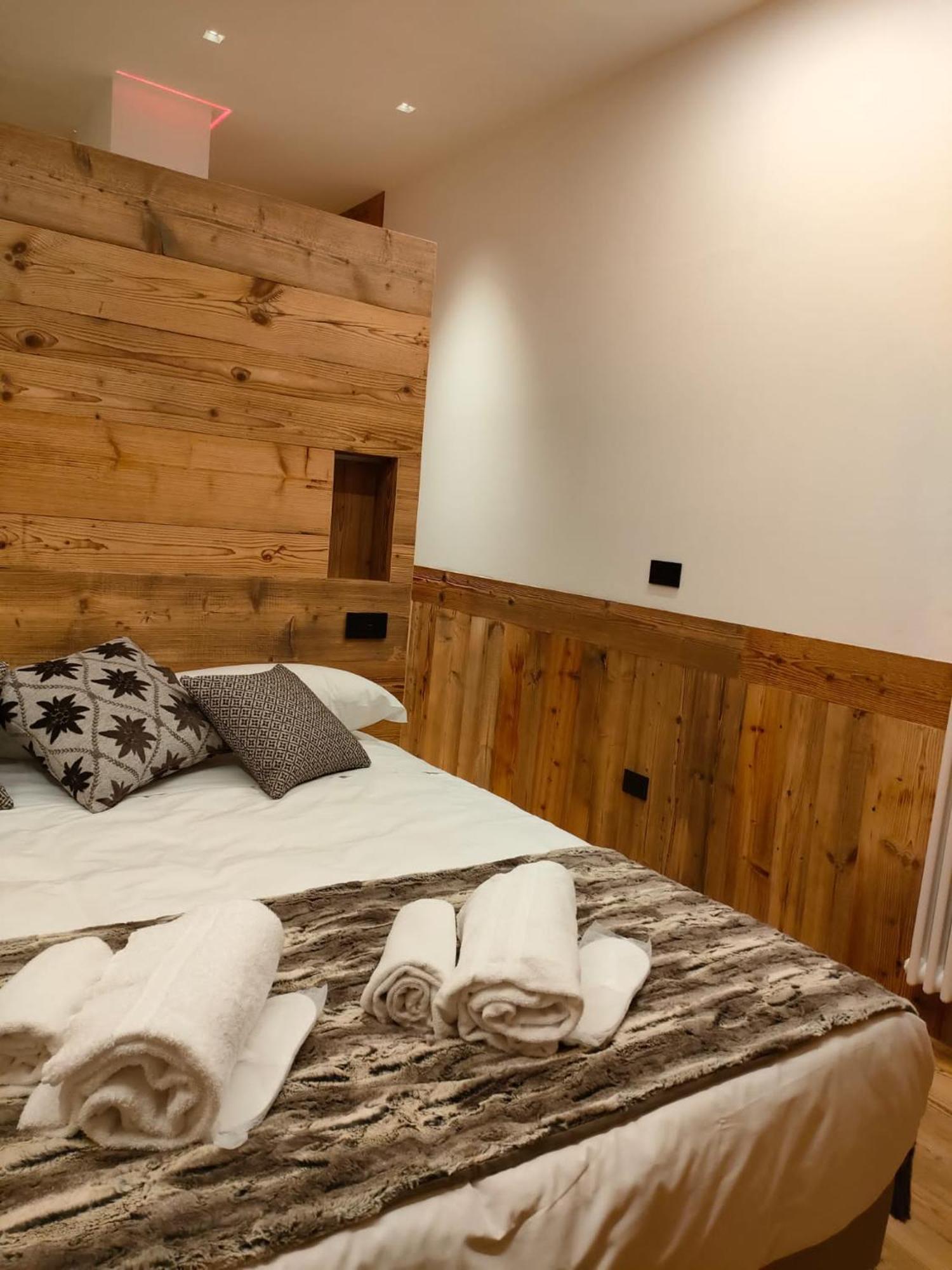 ברויל-קרוויניה Fior Di Roccia Apartments- In Centro Cervinia, Sauna Privata, Matterhorn Dream מראה חיצוני תמונה